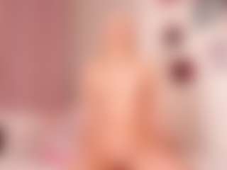 elara-vee's Live Sex Cam Show