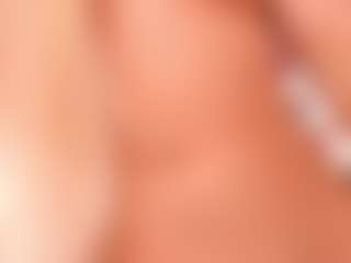 elara-vee's Live Sex Cam Show