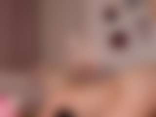 elara-vee's Live Sex Cam Show