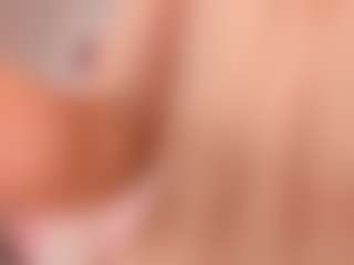 elara-vee's Live Sex Cam Show