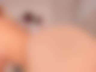 Live cam show with elara-vee - Squirt Blonde Hair on Soda Cam