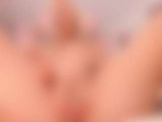 elara-vee's Live Sex Cam Show