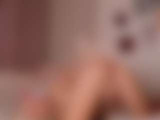 elara-vee's Live Sex Cam Show