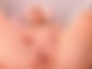 elara-vee's Live Sex Cam Show