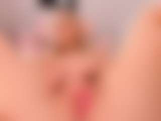 elara-vee's Live Sex Cam Show