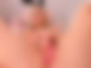 elara-vee's Live Sex Cam Show