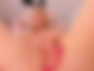 elara-vee's Live Sex Cam Show