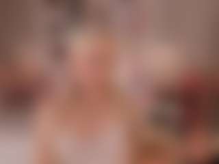 elara-vee's Live Sex Cam Show