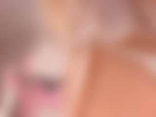 elara-vee's Live Sex Cam Show