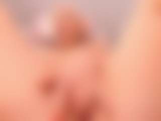 elara-vee's Live Sex Cam Show