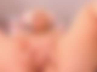 elara-vee's Live Sex Cam Show