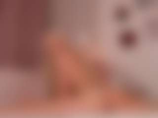 elara-vee's Live Sex Cam Show