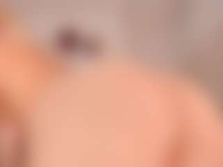 elara-vee's Live Sex Cam Show