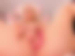 elara-vee's Live Sex Cam Show