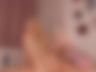 elara-vee's Live Sex Cam Show