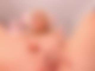 elara-vee's Live Sex Cam Show