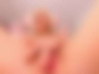 elara-vee's Live Sex Cam Show