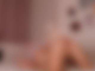 elara-vee's Live Sex Cam Show