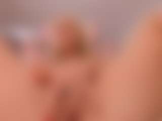 elara-vee's Live Sex Cam Show