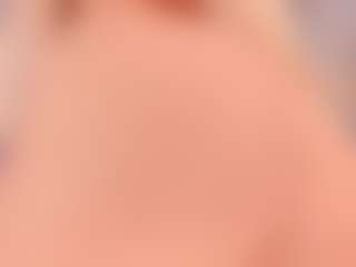 elara-vee's Live Sex Cam Show