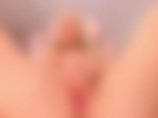 elara-vee's Live Sex Cam Show
