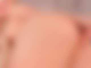 elara-vee's Live Sex Cam Show