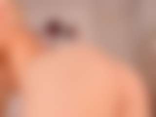 Live cam show with elara-vee - Tease Toys on studioflirtlive.com