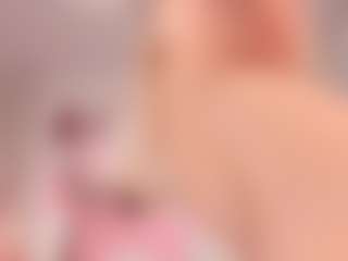 elara-vee's Live Sex Cam Show