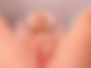 elara-vee's Live Sex Cam Show