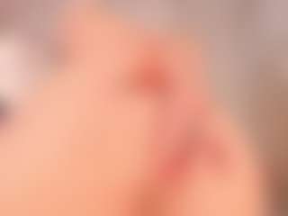 elara-vee's Live Sex Cam Show