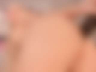 elara-vee's Live Sex Cam Show