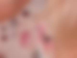 elara-vee's Live Sex Cam Show