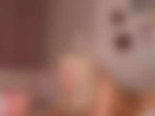 elara-vee's Live Sex Cam Show