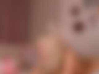 elara-vee's Live Sex Cam Show