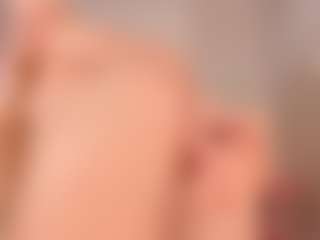 elara-vee's Live Sex Cam Show