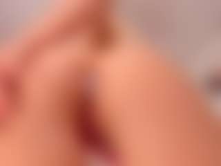Live cam show with elara-vee - Blonde Hair Shaved Pussy on Adult Interactions