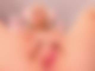 elara-vee's Live Sex Cam Show