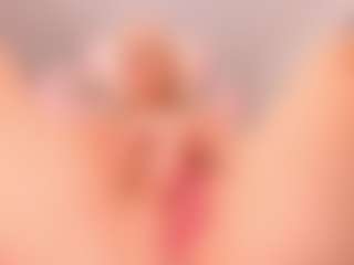 elara-vee's Live Sex Cam Show