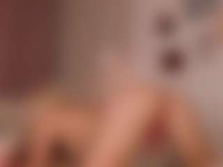 elara-vee's Live Sex Cam Show