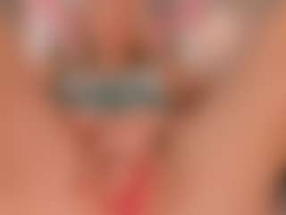 elara-vee's Live Sex Cam Show