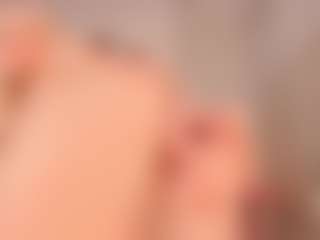 elara-vee's Live Sex Cam Show