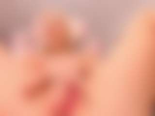 elara-vee's Live Sex Cam Show