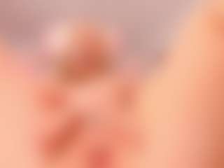 elara-vee's Live Sex Cam Show