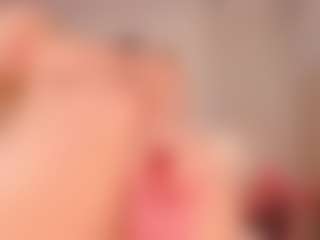Live cam show with elara-vee - Tease Big Tits on Camsoda