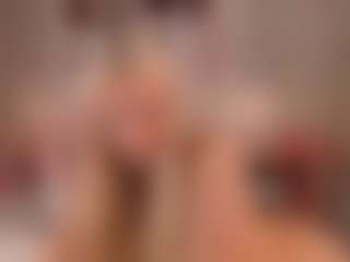 elara-vee's Live Sex Cam Show