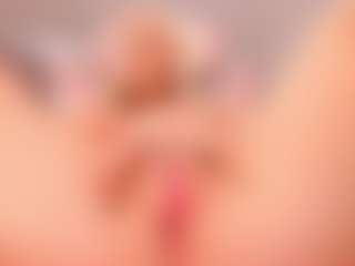 elara-vee's Live Sex Cam Show