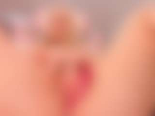elara-vee's Live Sex Cam Show