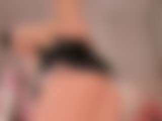 elara-vee's Live Sex Cam Show