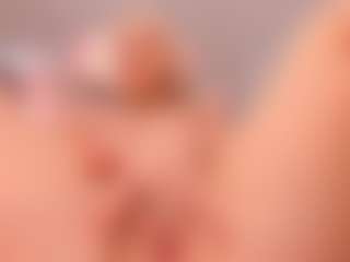 elara-vee's Live Sex Cam Show