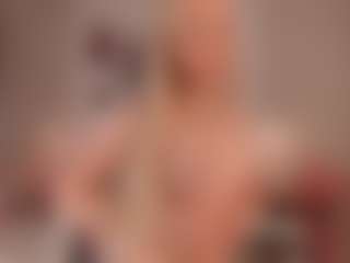 elara-vee's Live Sex Cam Show